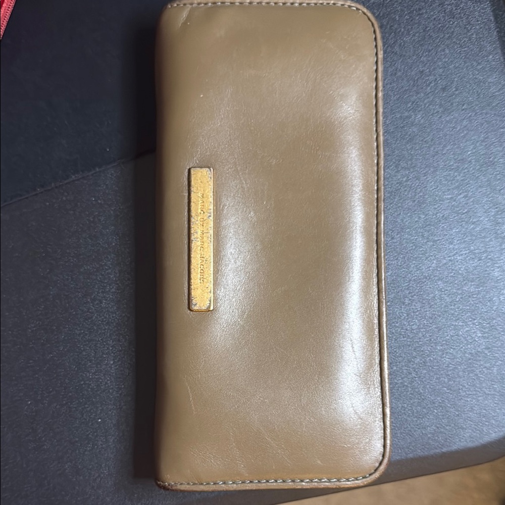 Marc Jacobs Tan Wallet